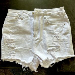 White jean shorts - SHEIN - size medium/ 6